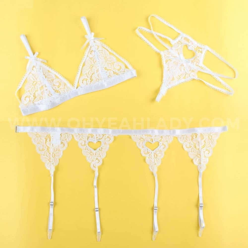 Sexy three-piece sexy lingerie with deep V and peach heart garter - Image 10